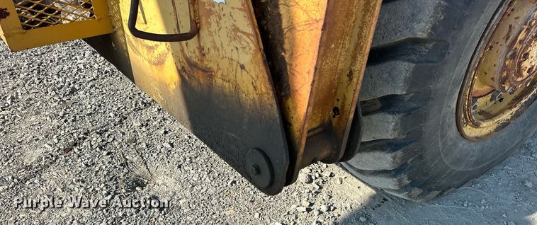 image for item EJ4910 1970 Grove RT58 crane