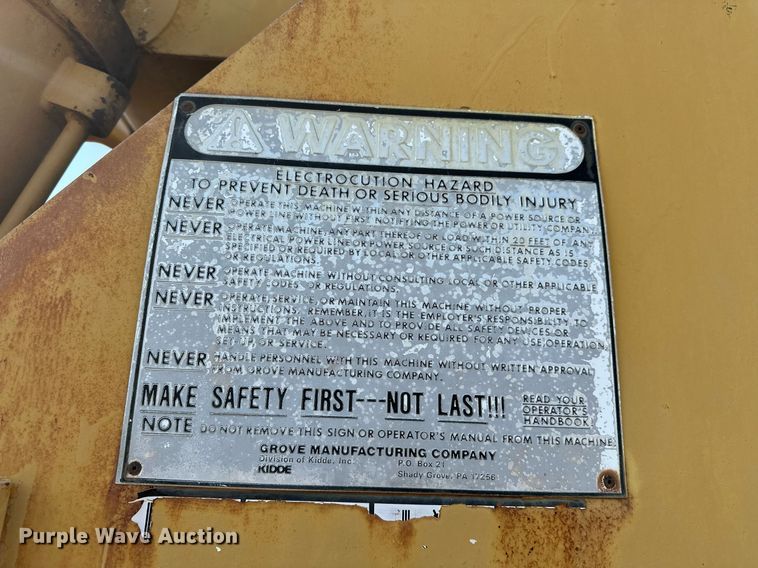 image for item EJ4910 1970 Grove RT58 crane