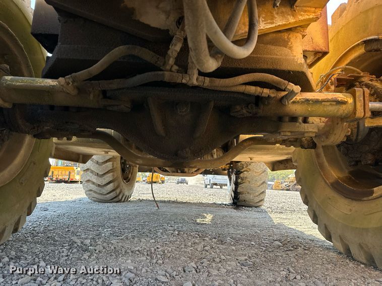 image for item EJ4910 1970 Grove RT58 crane