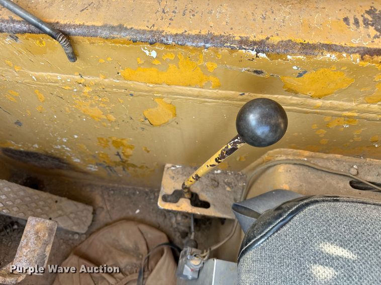 image for item EJ4910 1970 Grove RT58 crane