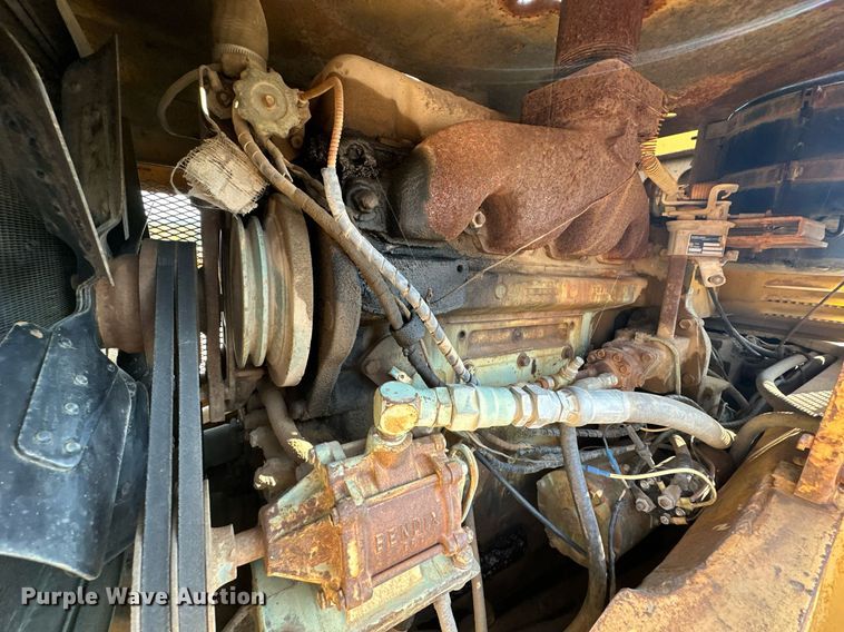 image for item EJ4910 1970 Grove RT58 crane