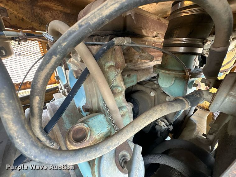 image for item EJ4910 1970 Grove RT58 crane