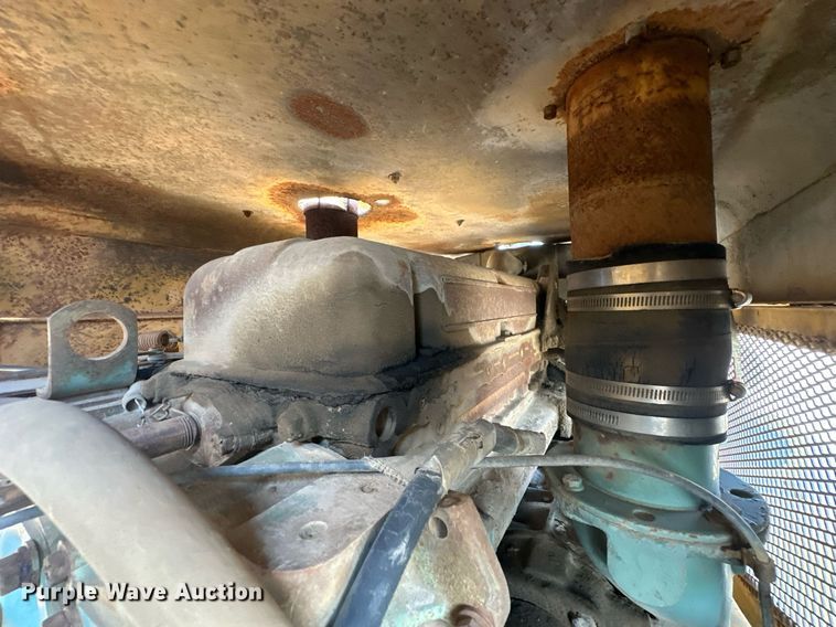 image for item EJ4910 1970 Grove RT58 crane