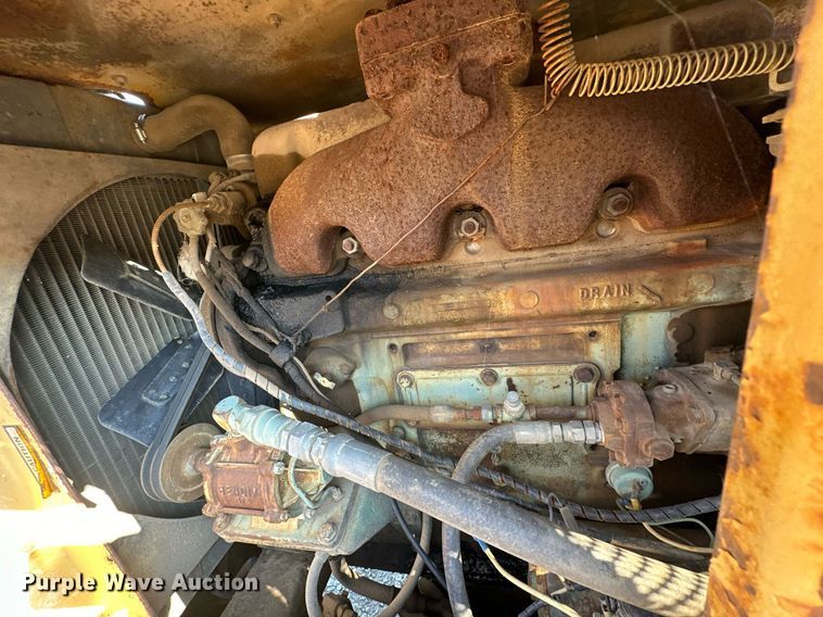 image for item EJ4910 1970 Grove RT58 crane