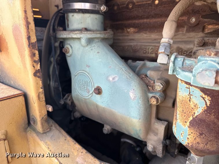 image for item EJ4910 1970 Grove RT58 crane