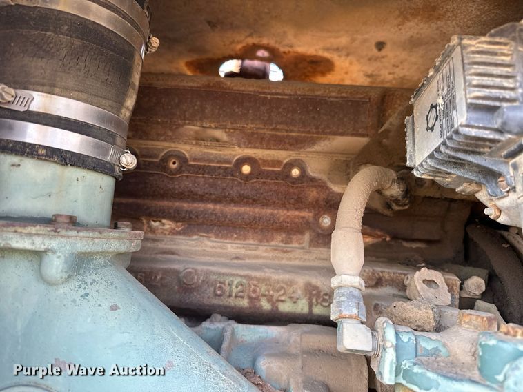 image for item EJ4910 1970 Grove RT58 crane