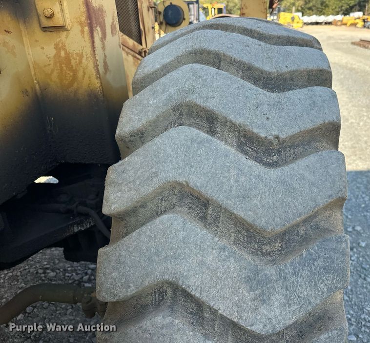 image for item EJ4910 1970 Grove RT58 crane