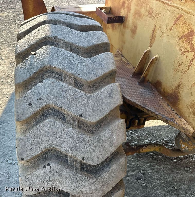 image for item EJ4910 1970 Grove RT58 crane