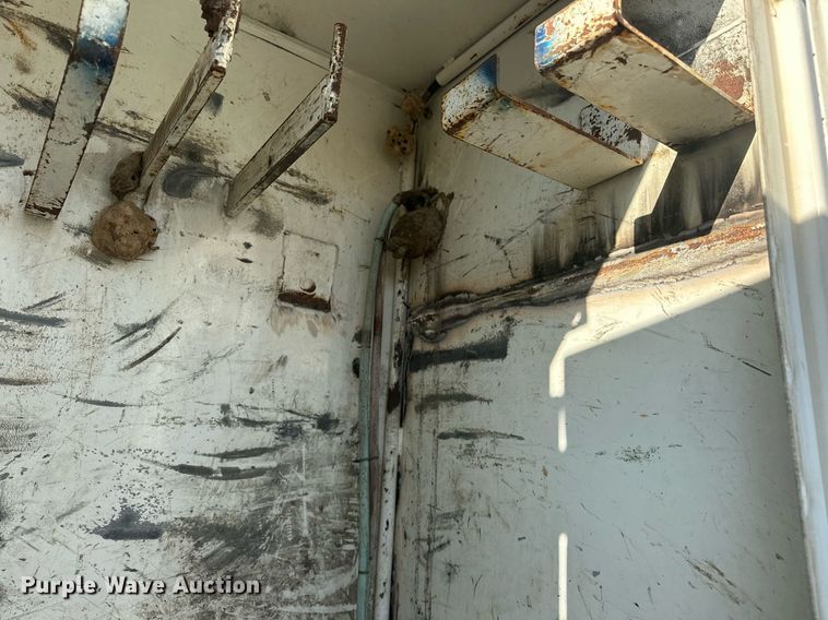 image for item EJ4926 1995 International 4900 Crew Cab flatbed truck