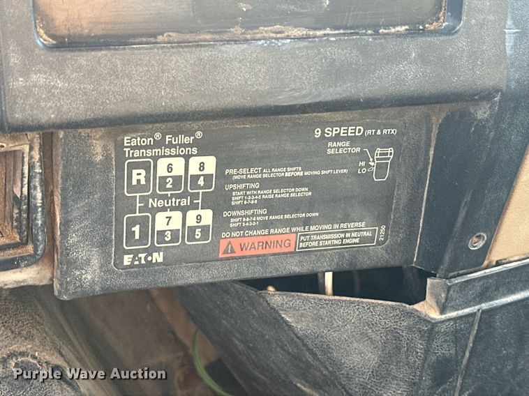 image for item EJ4926 1995 International 4900 Crew Cab flatbed truck