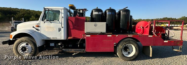 image for item EJ4927 1996 International  4700 4X2 fuel / lube truck