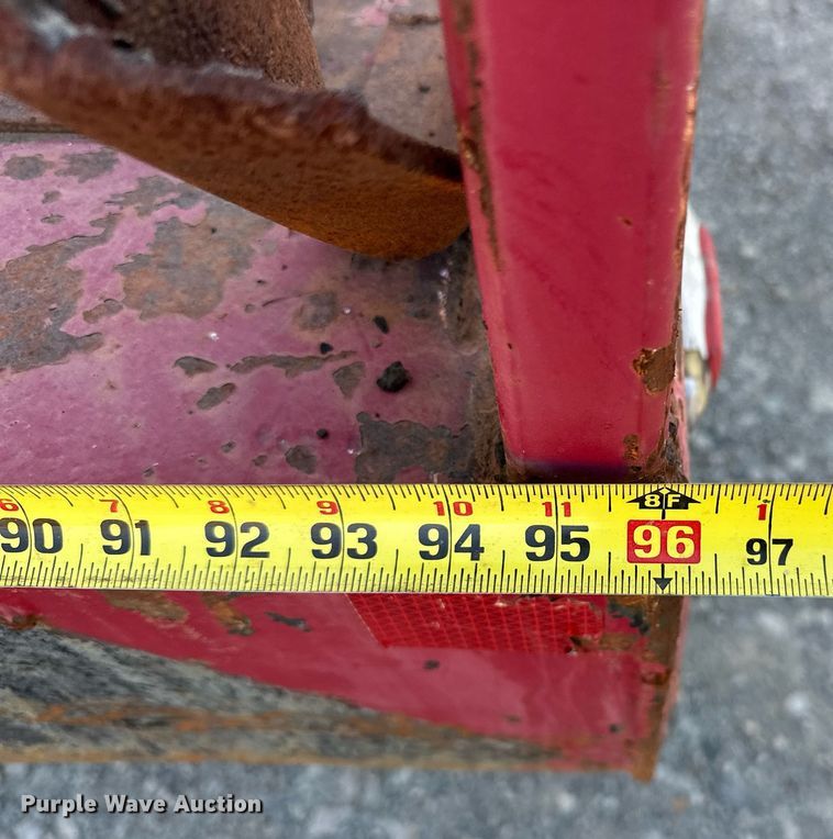 image for item EJ4927 1996 International  4700 4X2 fuel / lube truck