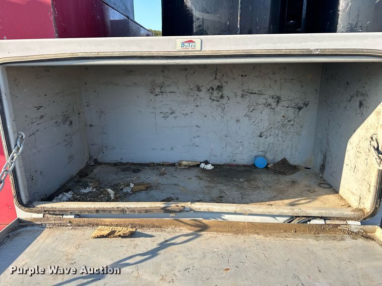 image for item EJ4927 1996 International  4700 4X2 fuel / lube truck