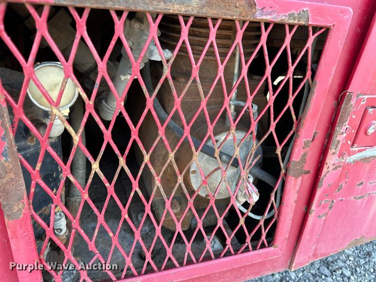 image for item EJ4927 1996 International  4700 4X2 fuel / lube truck