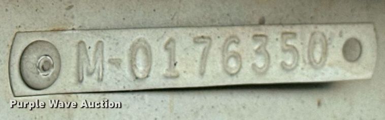 image for item EJ4927 1996 International  4700 4X2 fuel / lube truck