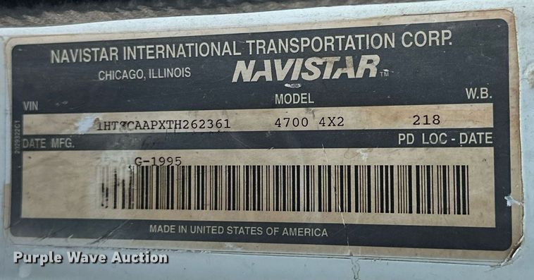 image for item EJ4927 1996 International  4700 4X2 fuel / lube truck