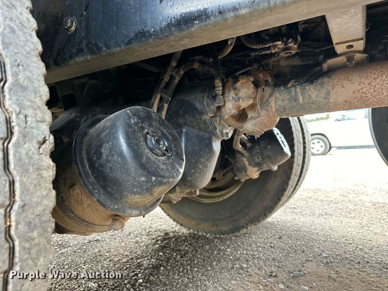 image for item EJ4933 2016 Kenworth  T880 dump truck