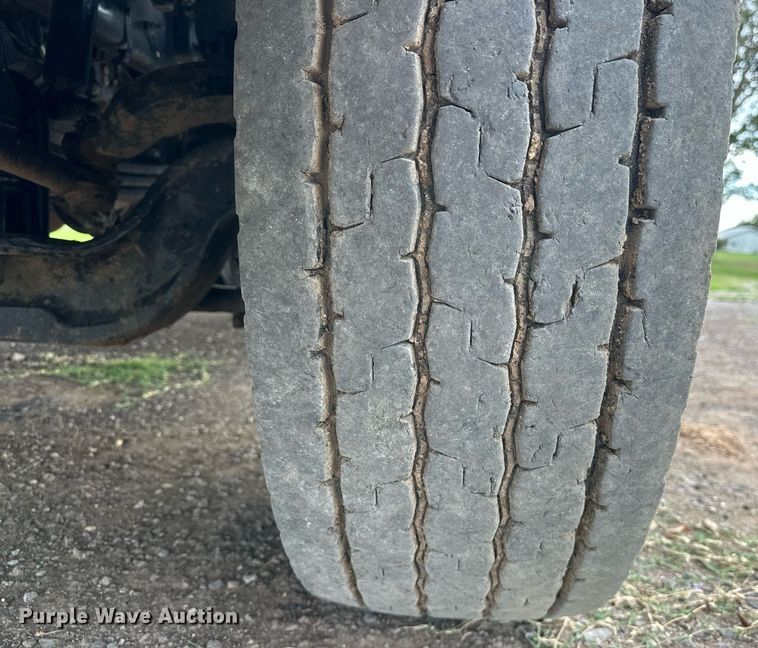 image for item EJ4933 2016 Kenworth  T880 dump truck