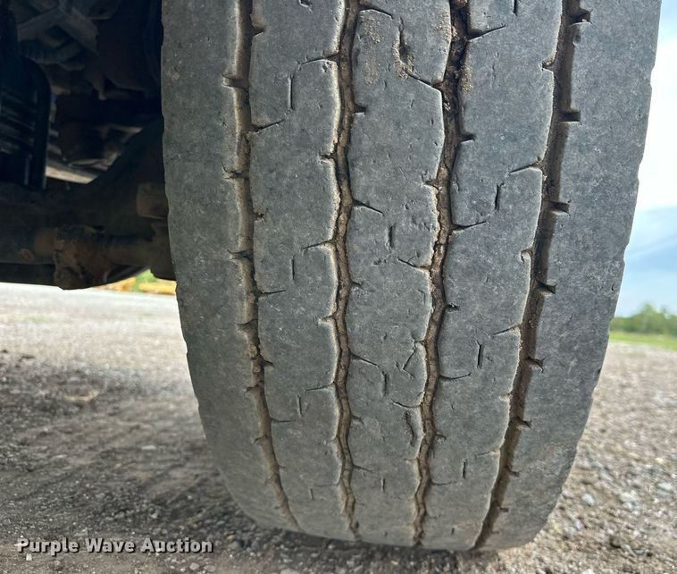 image for item EJ4933 2016 Kenworth  T880 dump truck