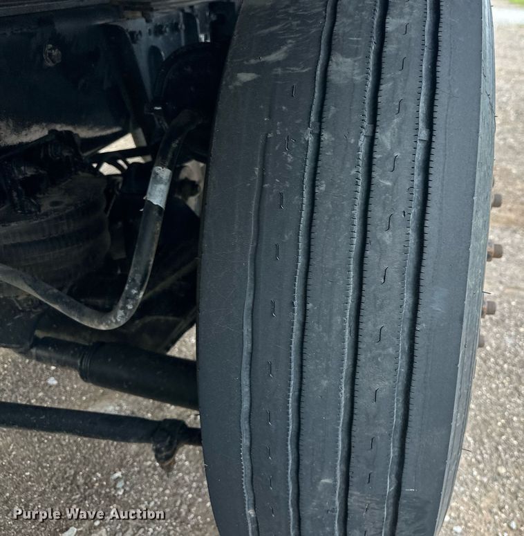 image for item EJ4933 2016 Kenworth  T880 dump truck