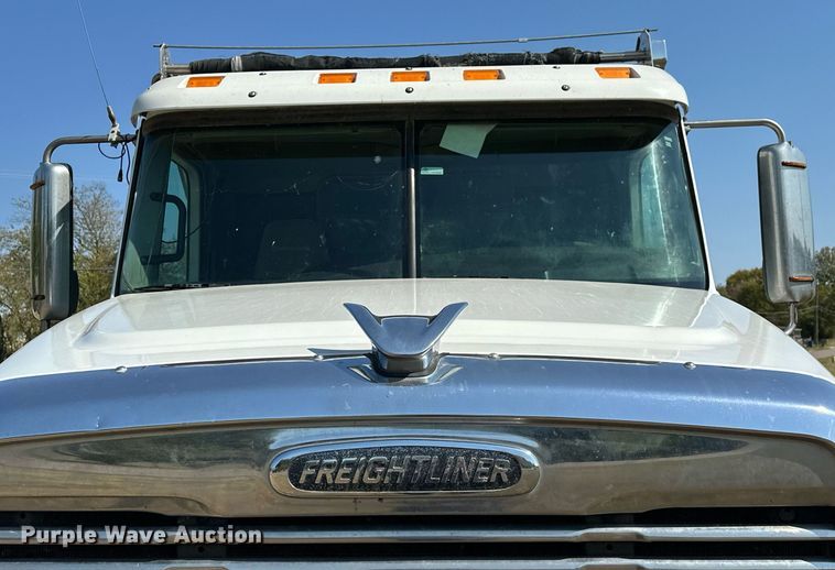 image for item EJ4978 2012 Freightliner Conventional  dump truck