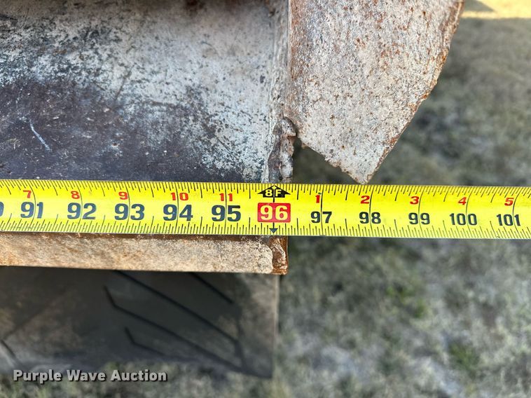 image for item EJ4978 2012 Freightliner Conventional  dump truck