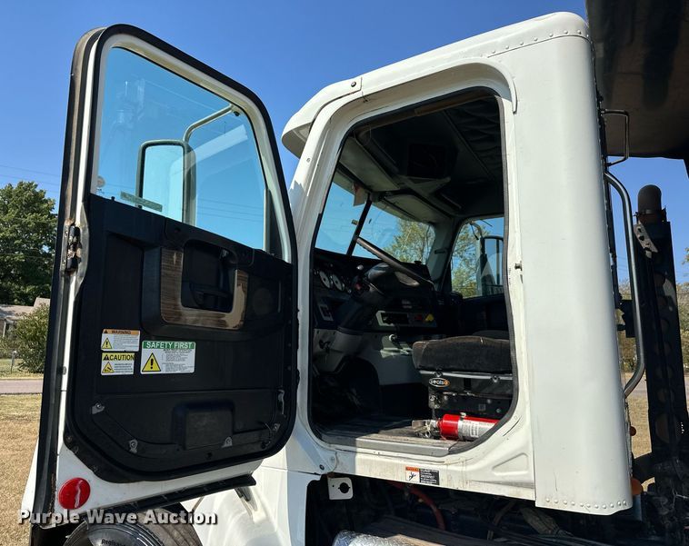 image for item EJ4978 2012 Freightliner Conventional  dump truck