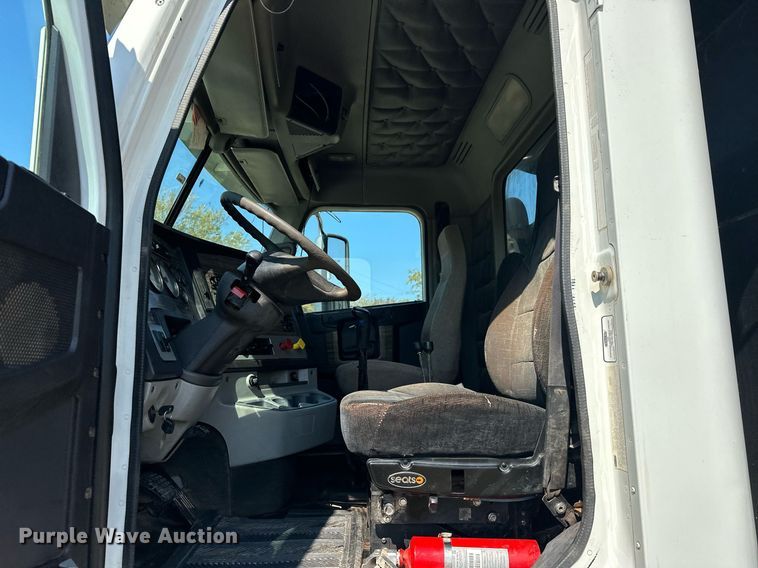 image for item EJ4978 2012 Freightliner Conventional  dump truck