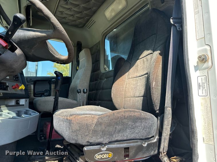 image for item EJ4978 2012 Freightliner Conventional  dump truck