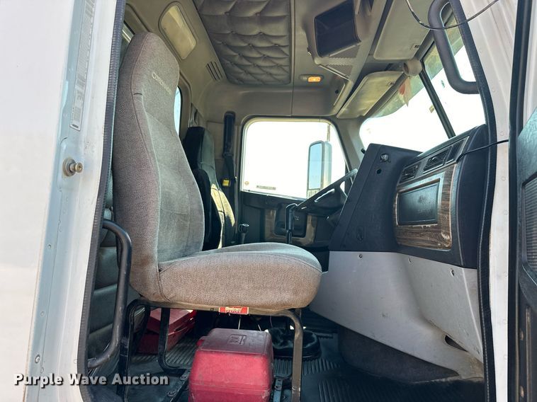 image for item EJ4978 2012 Freightliner Conventional  dump truck