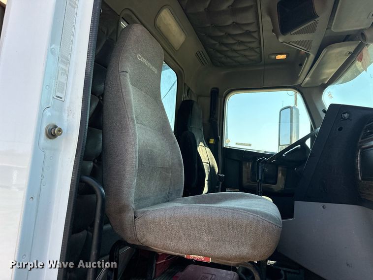 image for item EJ4978 2012 Freightliner Conventional  dump truck