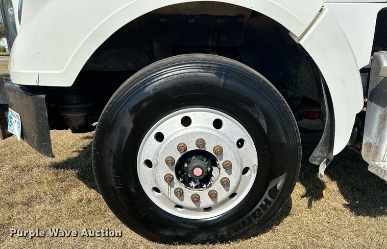 image for item EJ4978 2012 Freightliner Conventional  dump truck