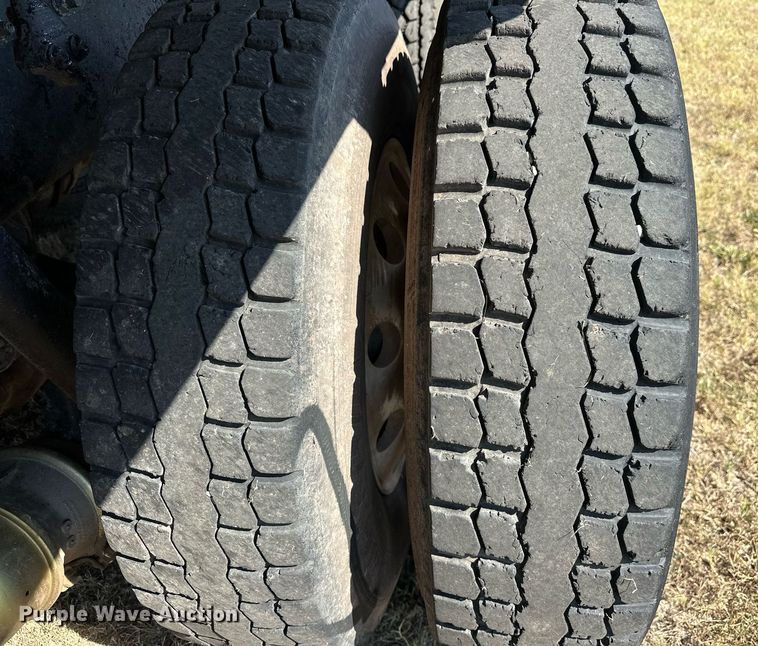 image for item EJ4978 2012 Freightliner Conventional  dump truck