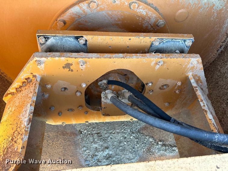 image for item EJ4995 2007 Case SV212 single drum vibratory roller