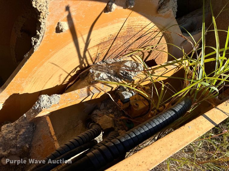 image for item EJ4995 2007 Case SV212 single drum vibratory roller