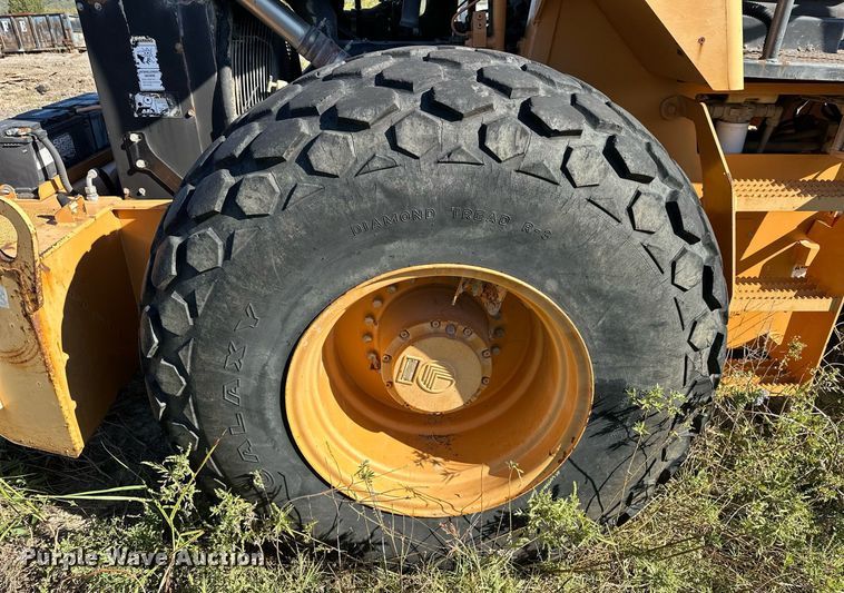 image for item EJ4995 2007 Case SV212 single drum vibratory roller