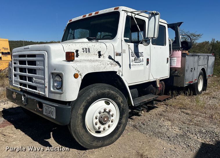 image for item EJ4998 1989 International  S1600 Crew Cab utility / service truck