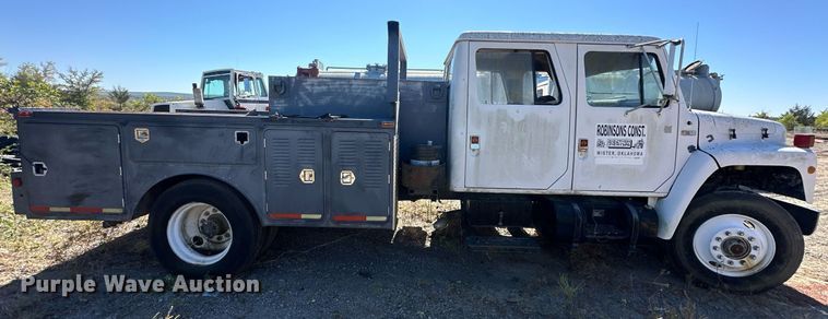 image for item EJ4998 1989 International  S1600 Crew Cab utility / service truck