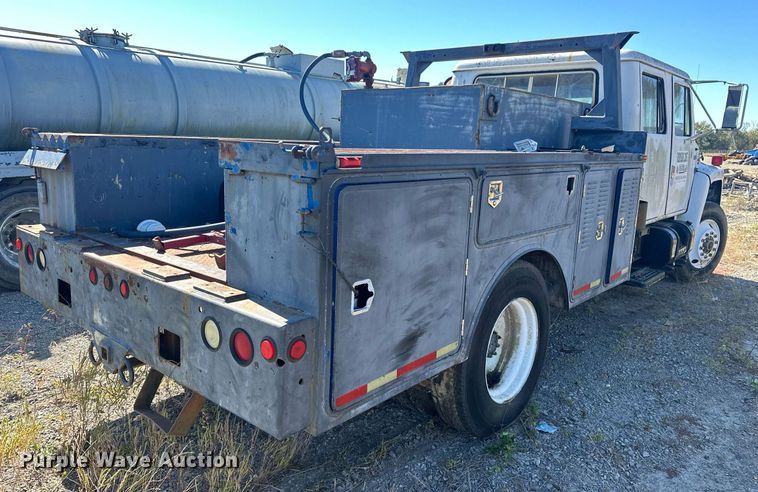 image for item EJ4998 1989 International  S1600 Crew Cab utility / service truck