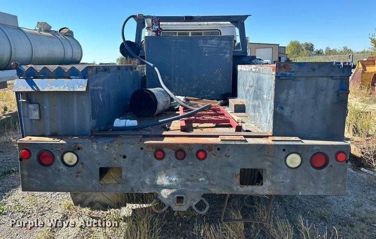 image for item EJ4998 1989 International  S1600 Crew Cab utility / service truck