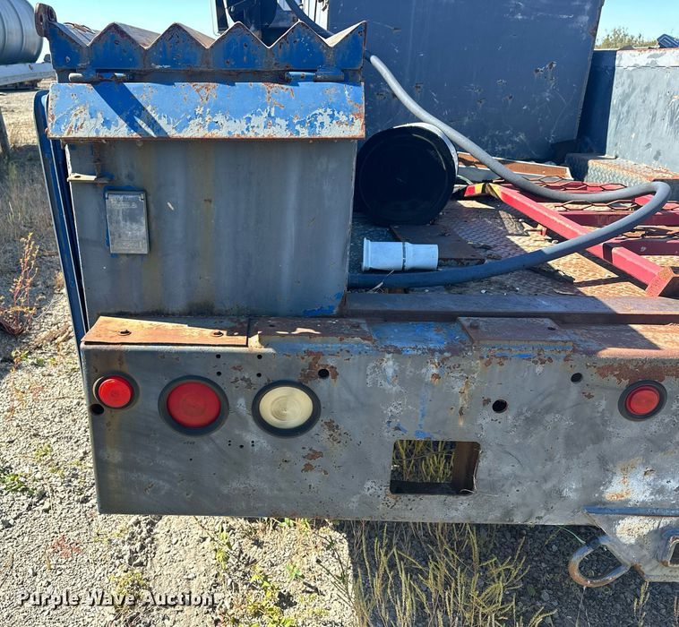 image for item EJ4998 1989 International  S1600 Crew Cab utility / service truck