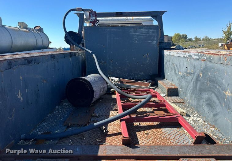 image for item EJ4998 1989 International  S1600 Crew Cab utility / service truck