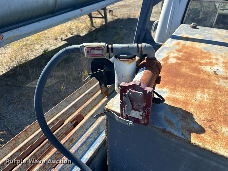 image for item EJ4998 1989 International  S1600 Crew Cab utility / service truck