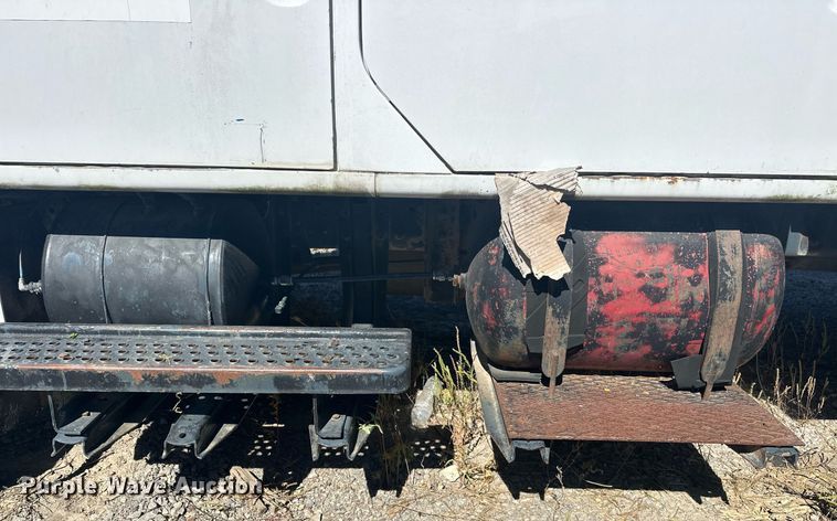 image for item EJ4998 1989 International  S1600 Crew Cab utility / service truck