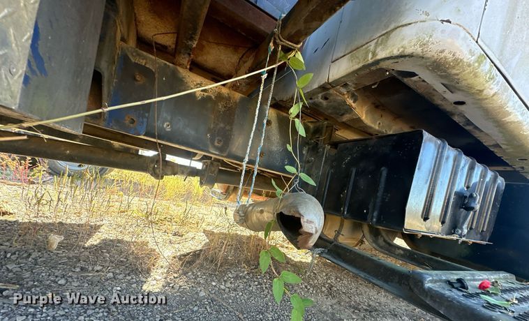 image for item EJ4998 1989 International  S1600 Crew Cab utility / service truck