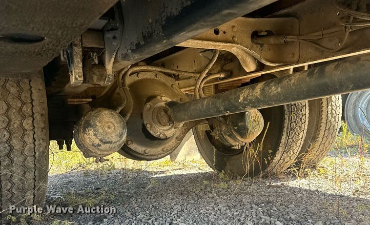 image for item EJ4998 1989 International  S1600 Crew Cab utility / service truck