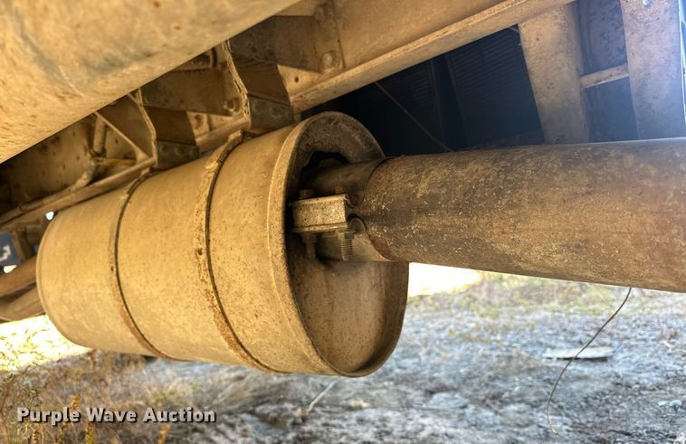 image for item EJ4998 1989 International  S1600 Crew Cab utility / service truck