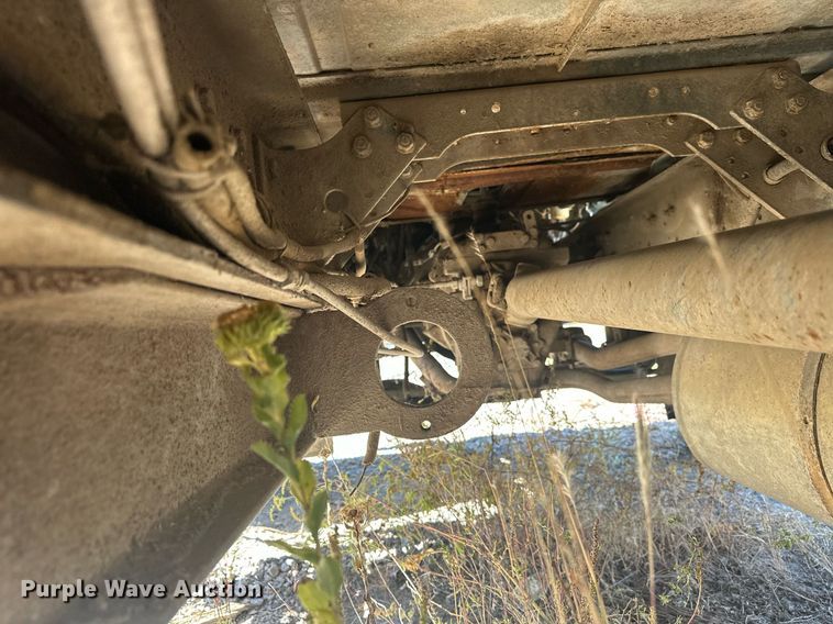 image for item EJ4998 1989 International  S1600 Crew Cab utility / service truck