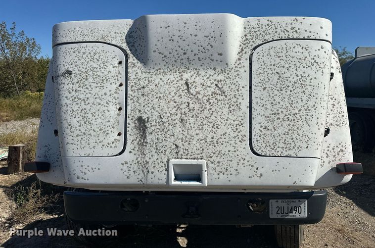 image for item EJ4998 1989 International  S1600 Crew Cab utility / service truck