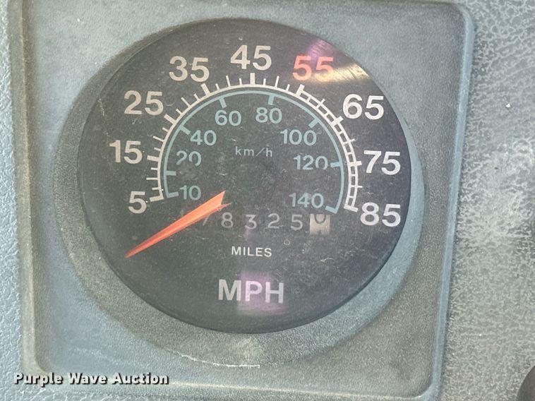 image for item EJ4998 1989 International  S1600 Crew Cab utility / service truck